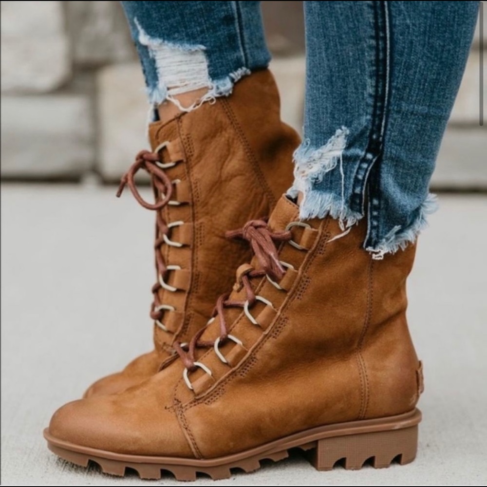 Sorel Phoenix Short Lace Waterproof Boot 5.5